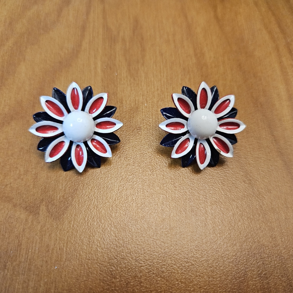 Vintage earrings (Clips) - unique design - spring collecti…